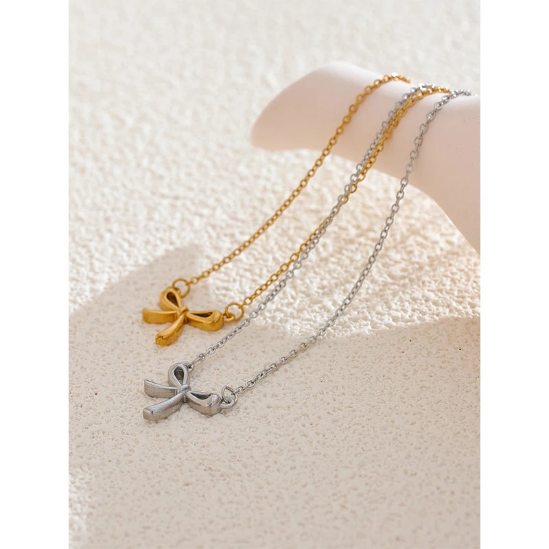 Bow Necklace